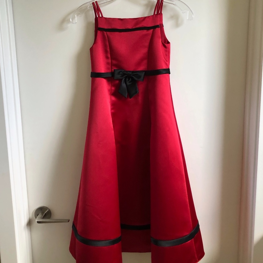 Little Maiden Girls special occasion/formal dress. Size 4
